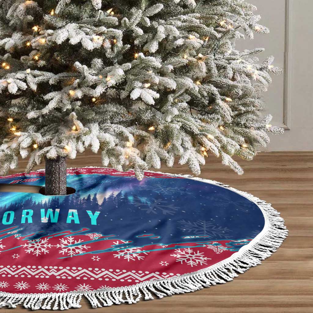 Norway Christmas Tree Skirt with Northern Lights Snowflake Pattern and Nordic Forest - Wonder Print Shop