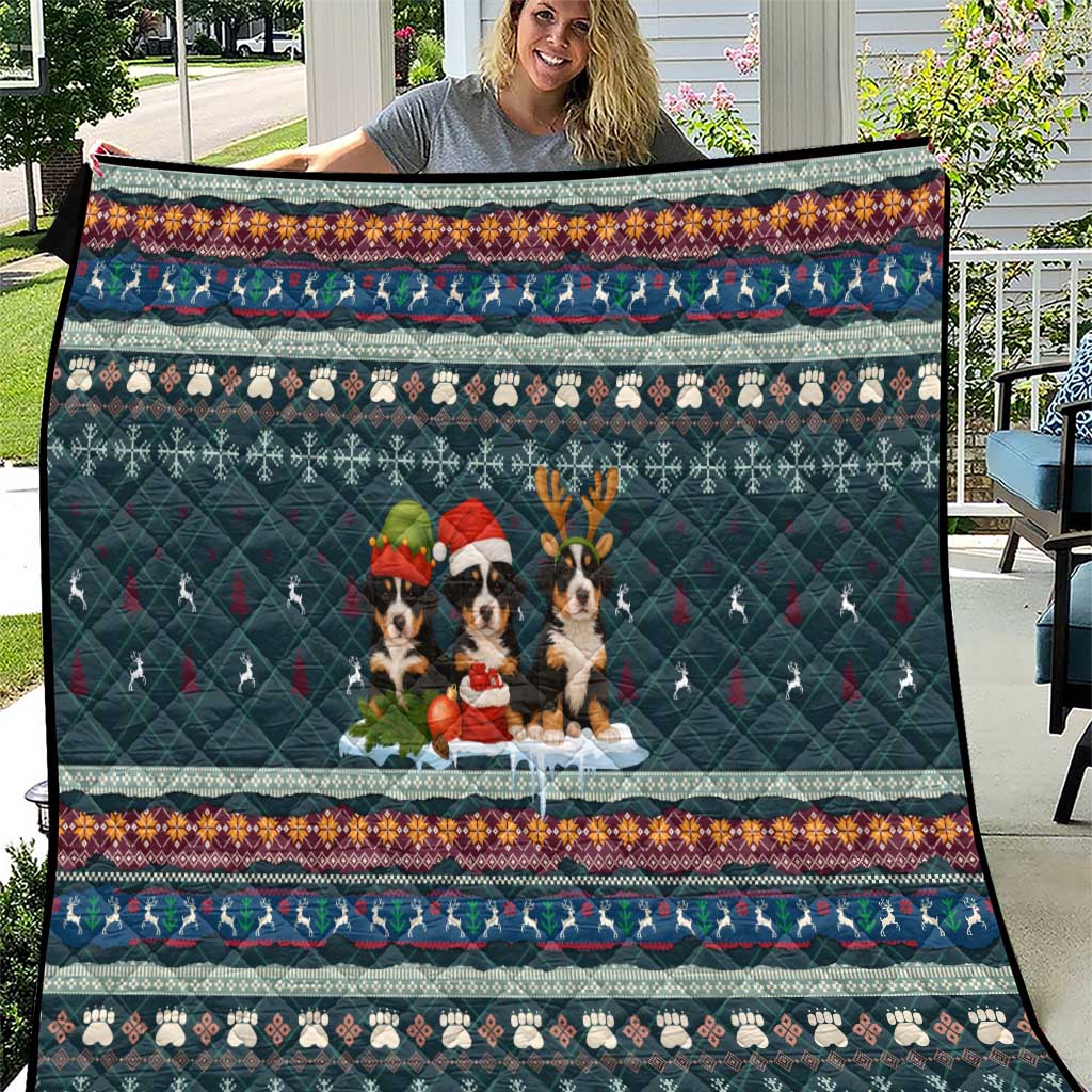 Bernese Mountain Dogs in Holiday Costumes Quilt with Green Snowflake Pattern Design - Wonder Print Shop