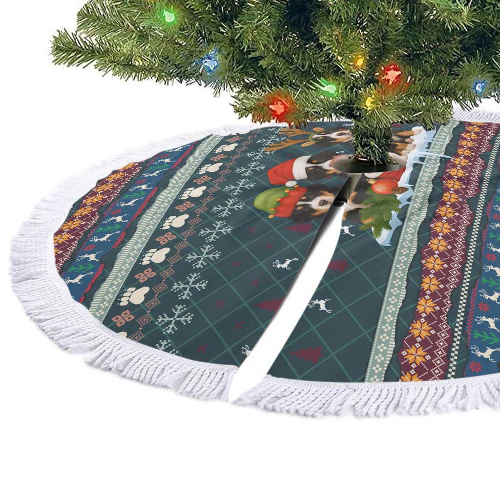 Bernese Mountain Dogs in Holiday Costumes Tree Skirt with Green Snowflake Pattern Design - Wonder Print Shop