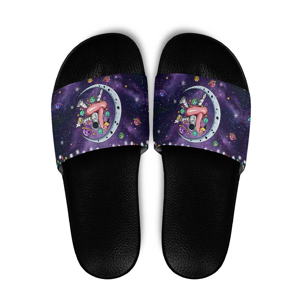 Funny Astronauts Sit On Flamingo Christmas Slide Sandals Xmas Holiday Patterns - Wonder Print Shop