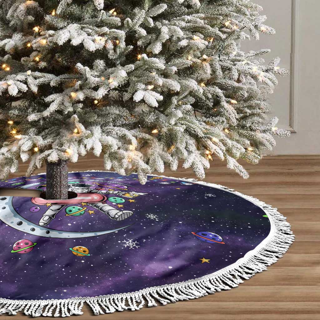 Funny Astronauts Sit On Flamingo Christmas Tree Skirt Xmas Holiday Patterns - Wonder Print Shop