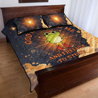 Grumpy Frog Quilt Bed Set with Refuse to Study Quote and Starburst Pattern