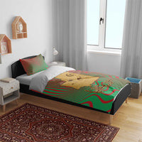 Mauritania Bedding Set with Desert Camel Crescent Moon and Palm Tree Graphic in Red Green Gold Pattern