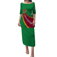 Turkmenistan Green Puletasi with Crescent Moon and State Emblem Design