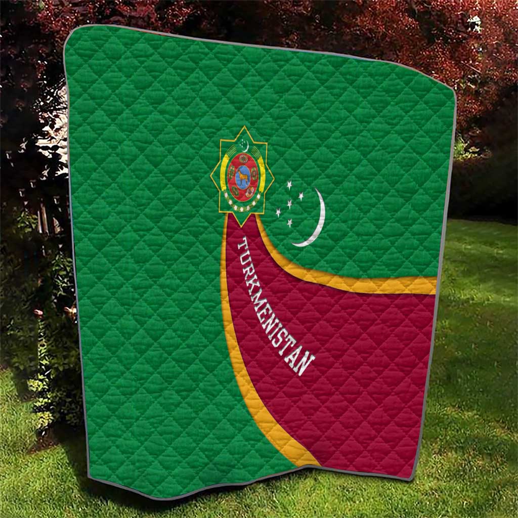 Turkmenistan Green Quilt with Crescent Moon and State Emblem Design