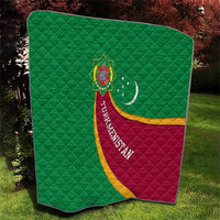 Turkmenistan Green Quilt with Crescent Moon and State Emblem Design