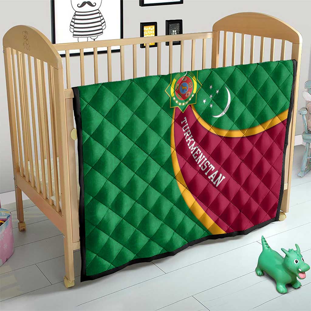 Turkmenistan Green Quilt with Crescent Moon and State Emblem Design
