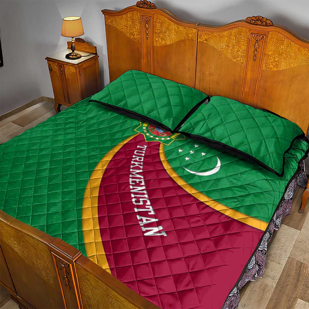 Turkmenistan Green Quilt Bed Set with Crescent Moon and State Emblem Design