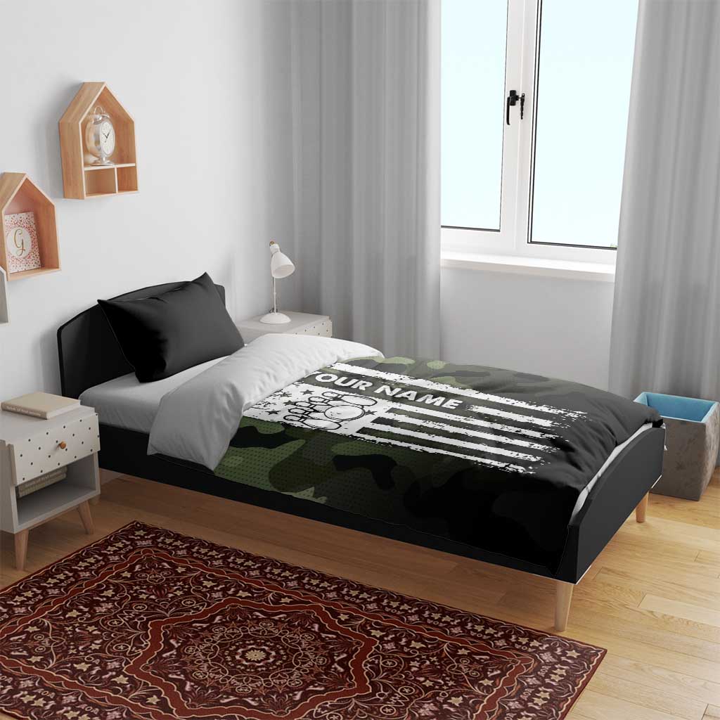 Camouflage Bowling Bedding Set with Grunge American Flag and Pin Emblem in Military Green - Wonder Print Shop