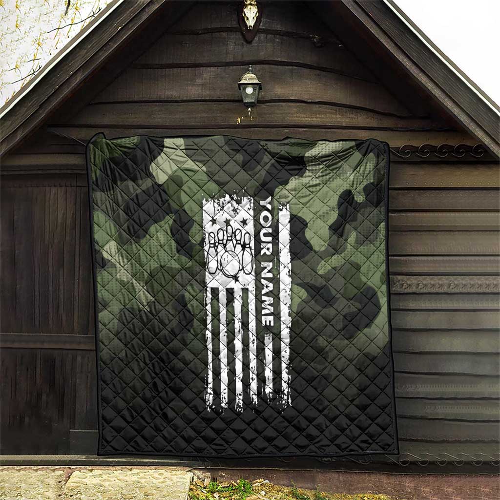 Camouflage Bowling Quilt with Grunge American Flag and Pin Emblem in Military Green - Wonder Print Shop