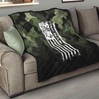 Camouflage Bowling Quilt with Grunge American Flag and Pin Emblem in Military Green - Wonder Print Shop