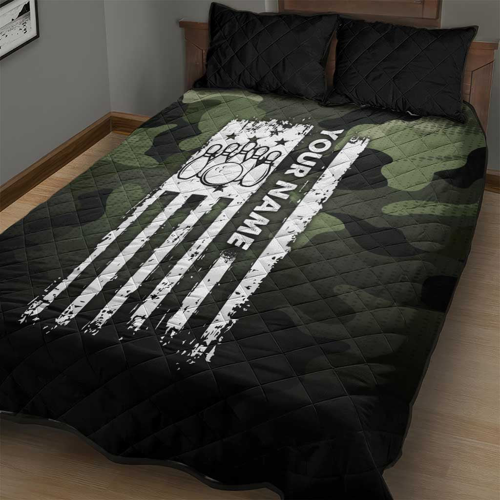 Camouflage Bowling Quilt Bed Set with Grunge American Flag and Pin Emblem in Military Green - Wonder Print Shop