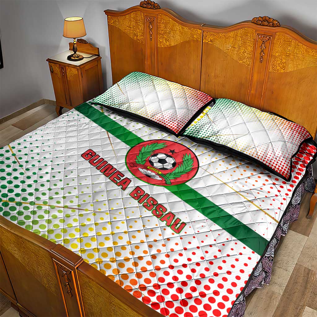 Guinea Bissau Quilt Bed Set with White Green Red Gradient Design - Wonder Print Shop