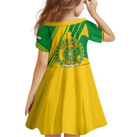 Comoros Flag Family Matching Off Shoulder Maxi Dress and Hawaiian Shirt with Green and Yellow Design and National Emblem