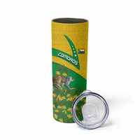 Comoros Skinny Tumbler with National Flag Lemur Design and Ylang Ylang Flower Pattern