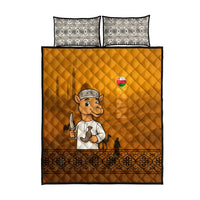 Oman Quilt Bed Set with Traditional Camel Character and Desert Silhouette Design