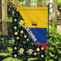 Colombia Yellow Flower Pattern Garden Flag with Flag Colors and Floree de Libertad Design - Wonder Print Shop