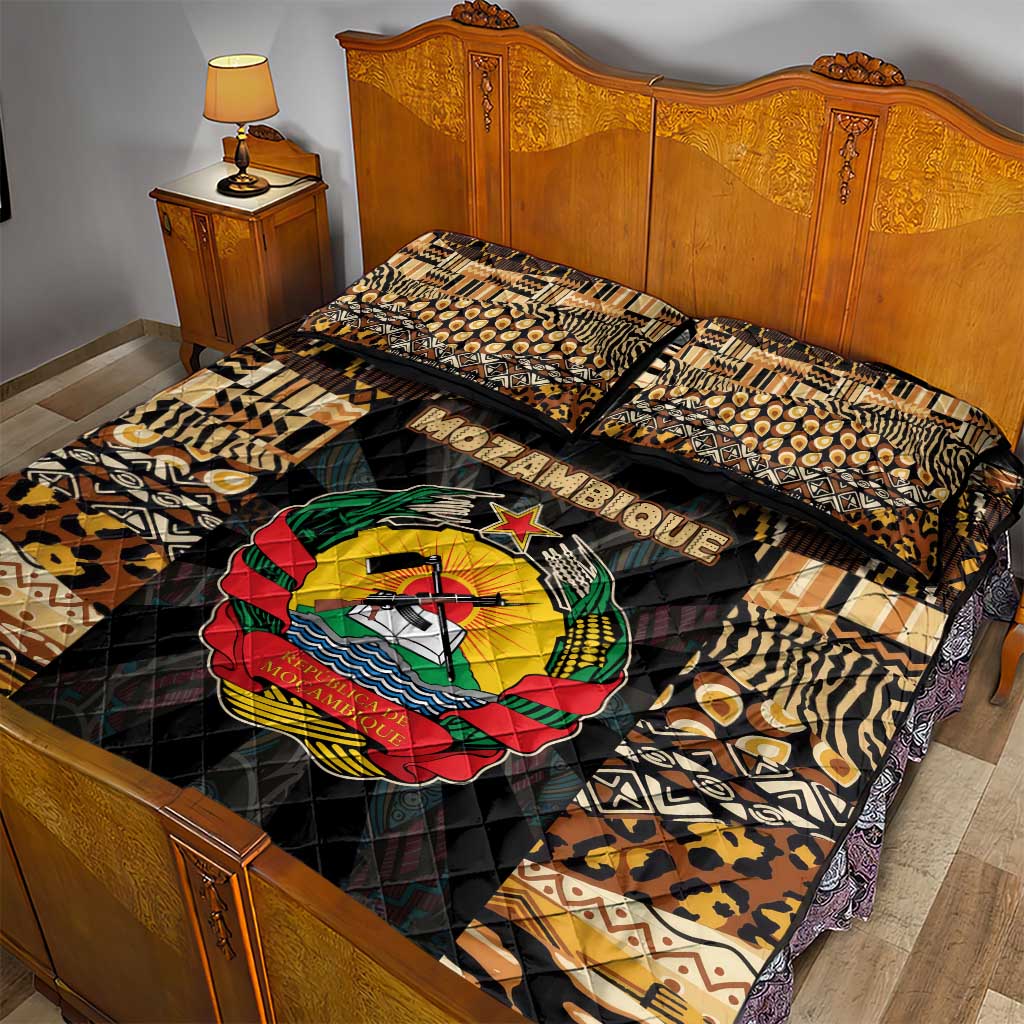 Mozambique Quilt Bed Set with Black Brown Tribal Design and National Emblem - Wonder Print Shop