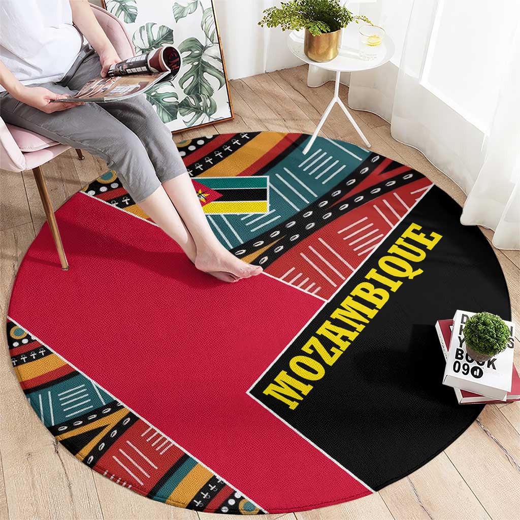 Mozambique Round Carpet with Red Black Geometric Design and Tribal Pattern - Wonder Print Shop