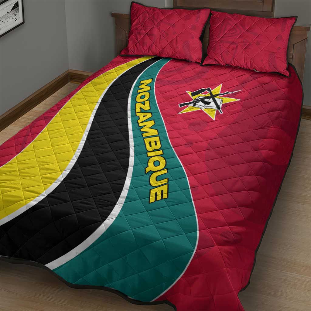 Mozambique Quilt Bed Set with Red Yellow Green Wave Design and National Emblem - Wonder Print Shop