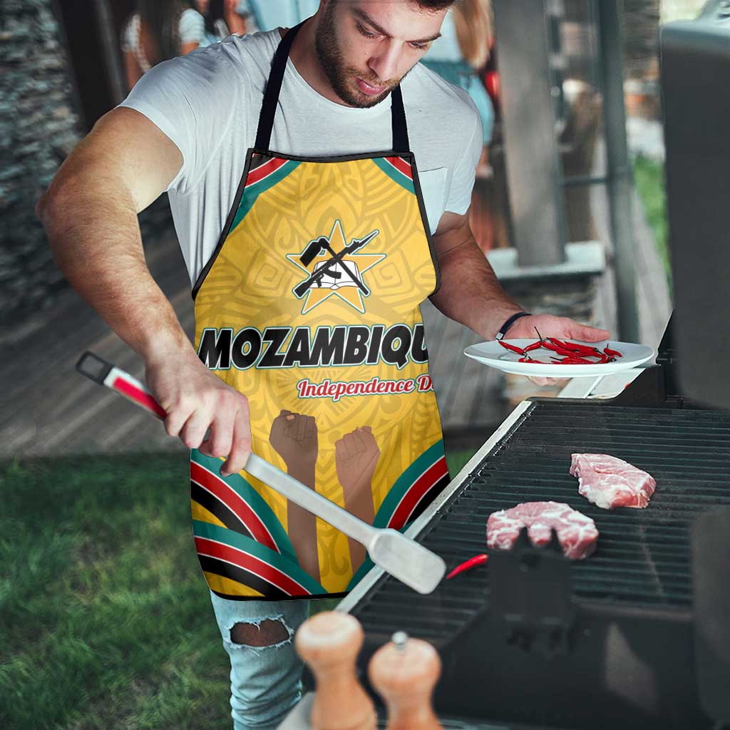 Mozambique Apron with Yellow Red Green Swirl Design and Independence Day - Wonder Print Shop