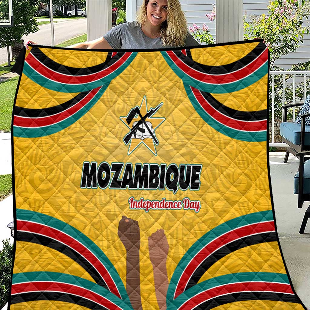 Mozambique Quilt with Yellow Red Green Swirl Design and Independence Day - Wonder Print Shop