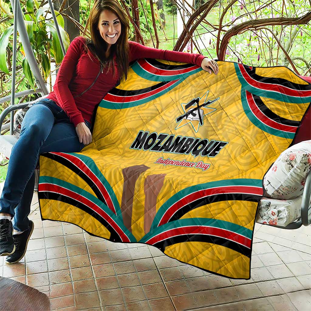 Mozambique Quilt with Yellow Red Green Swirl Design and Independence Day - Wonder Print Shop