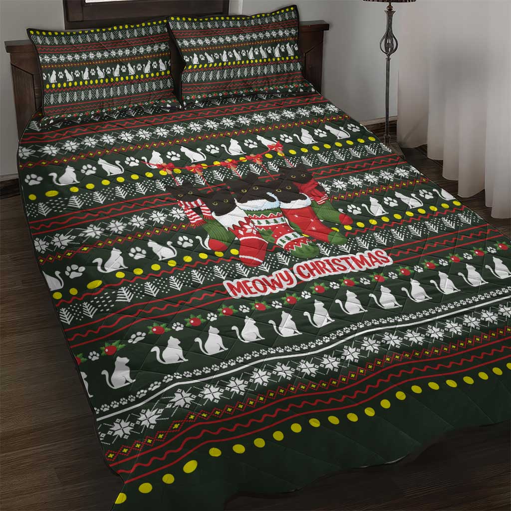 Black Cats in Stockings Quilt Bed Set with Meowy Christmas Quote on Festive Pattern Design - Wonder Print Shop