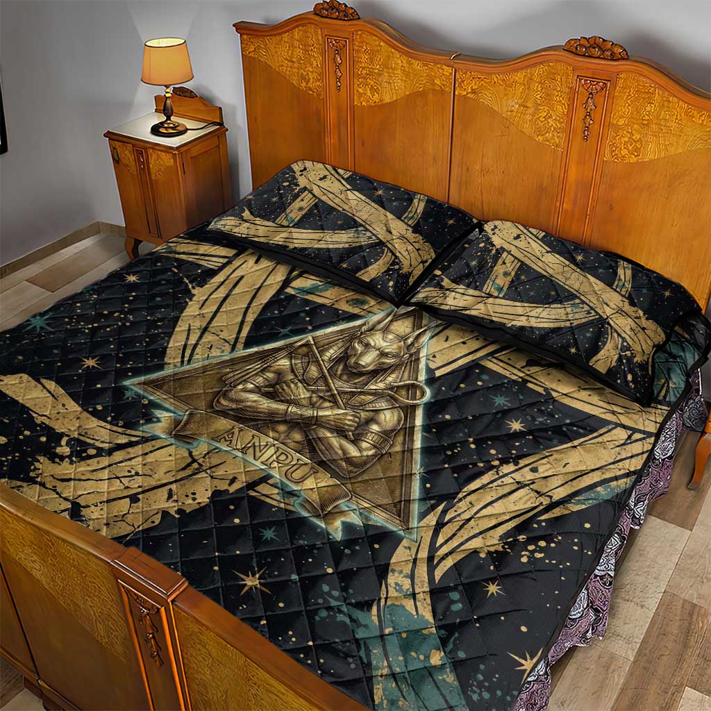 Anubis Ancient Egyptian Quilt Bed Set with Starry Mummy Wrap Pattern, Anubis Warrior Illustration, and Pyramid - Wonder Print Shop
