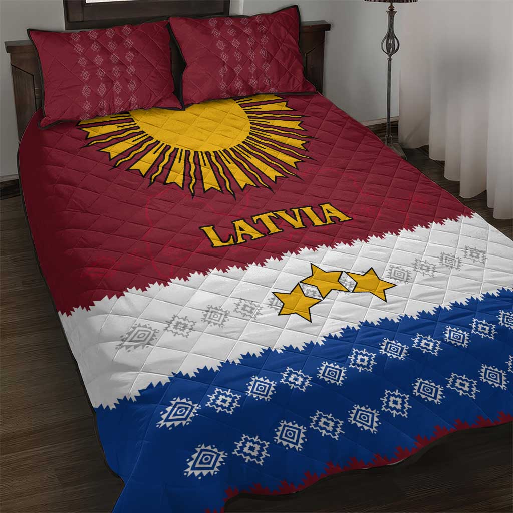 Latvia Quilt Bed Set with Three Stars Design and Traditional Pattern Details
