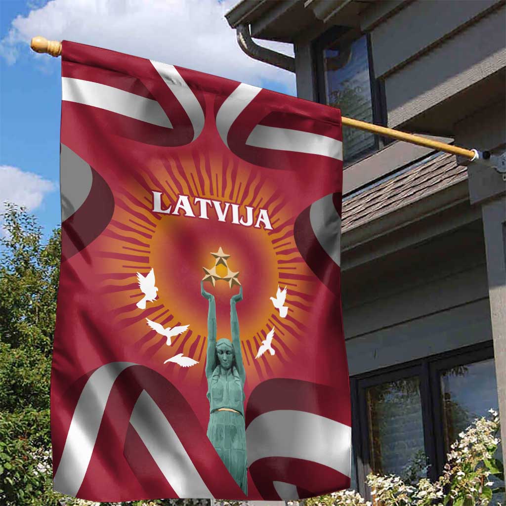 Latvia Garden Flag with Freedom Monument and Doves Graphic – 18 November 1918 Design