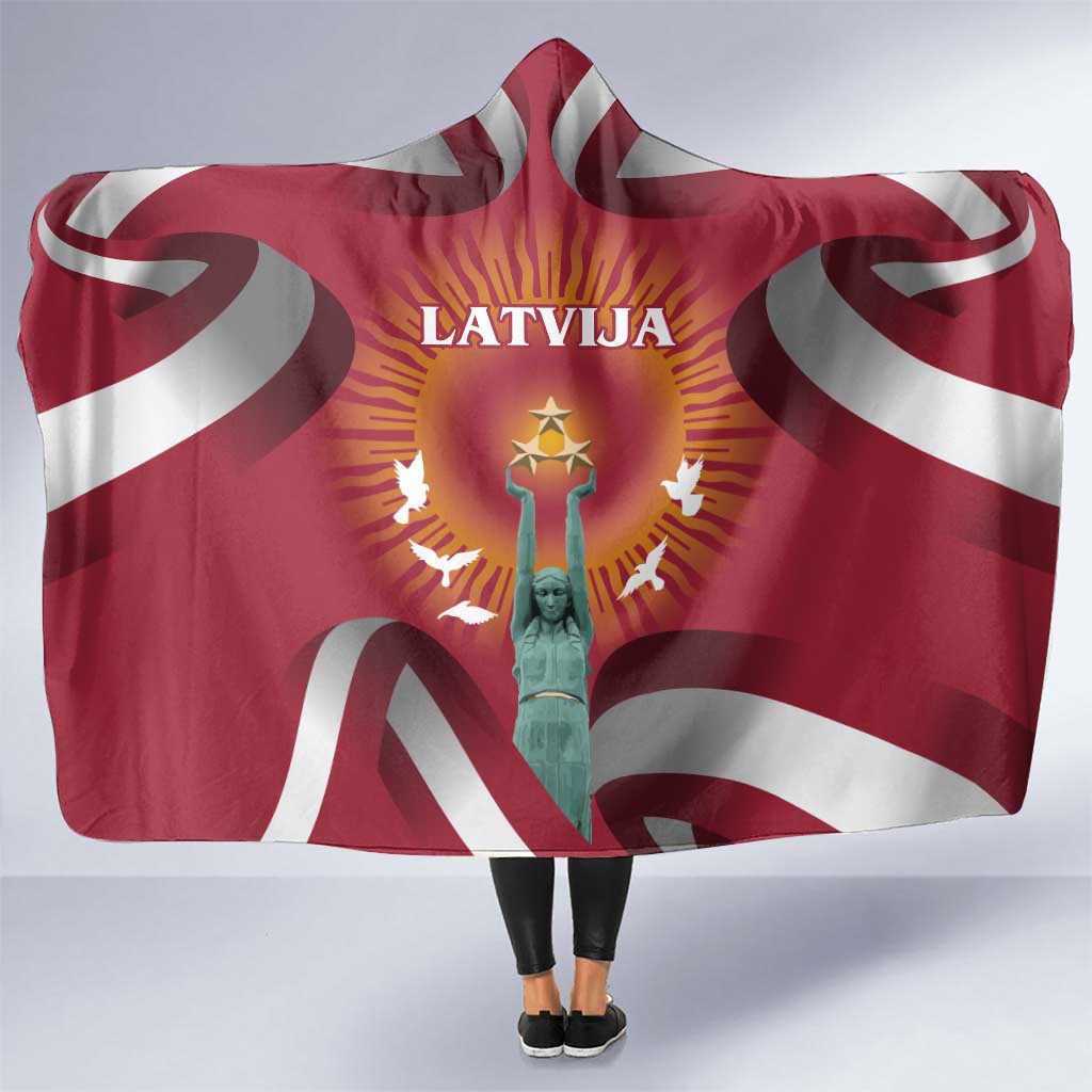 Latvia Hooded Blanket with Freedom Monument and Doves Graphic – 18 November 1918 Design