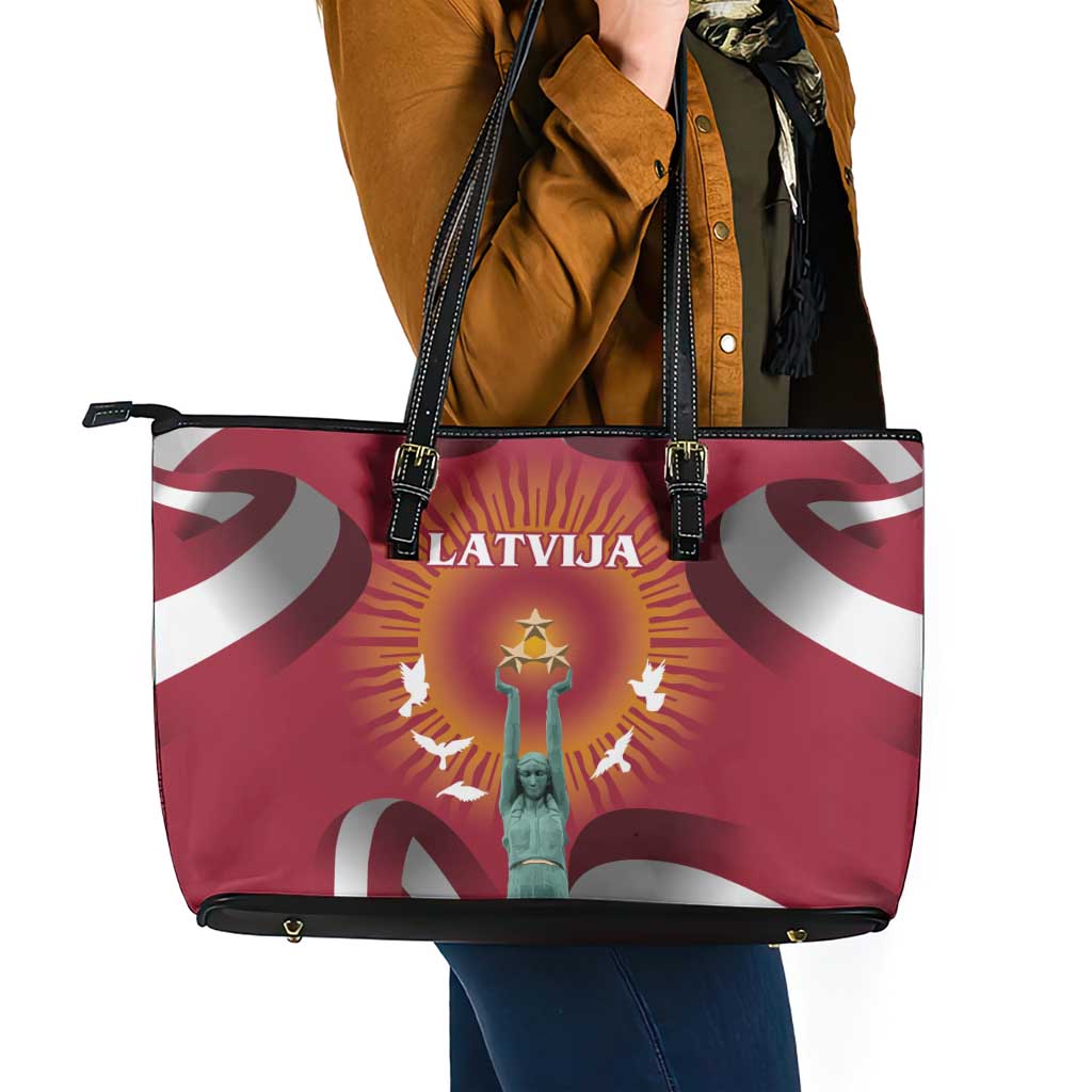 Latvia Leather Tote Bag with Freedom Monument and Doves Graphic – 18 November 1918 Design