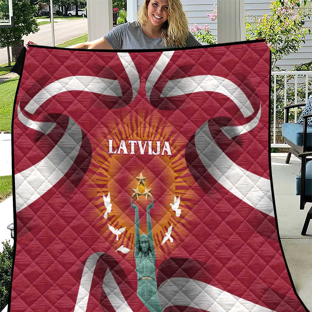 Latvia Quilt with Freedom Monument and Doves Graphic – 18 November 1918 Design