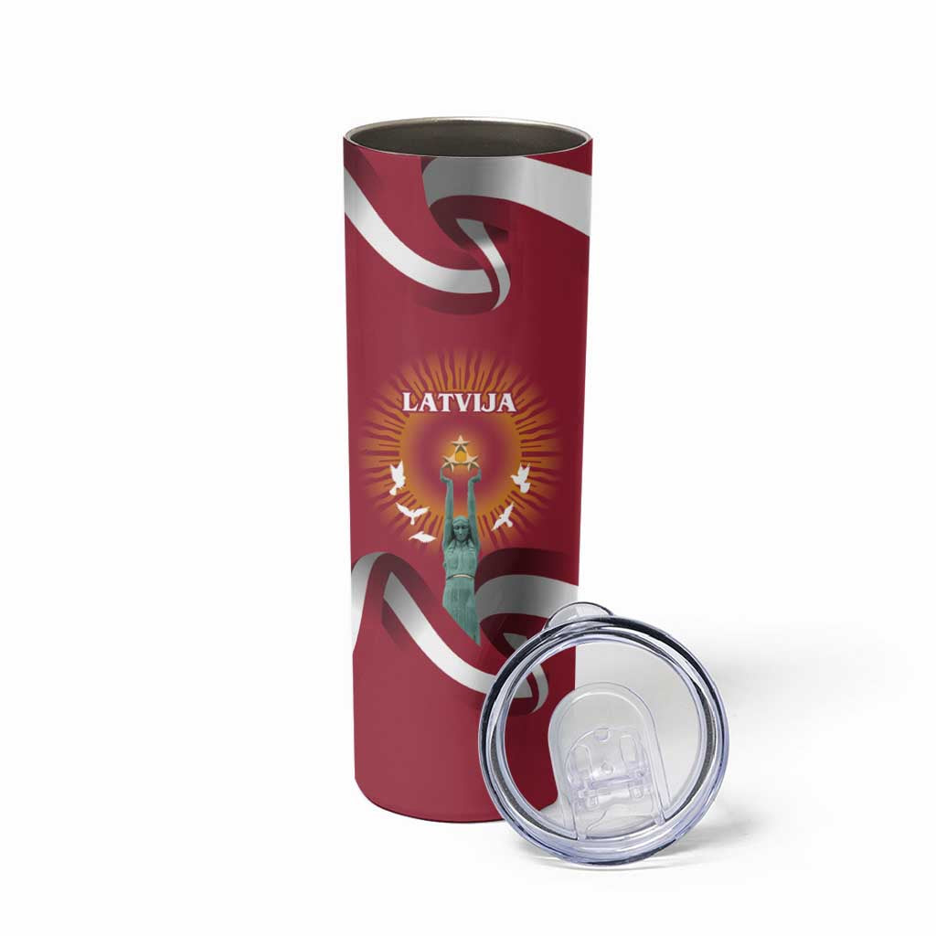 Latvia Skinny Tumbler with Freedom Monument and Doves Graphic – 18 November 1918 Design