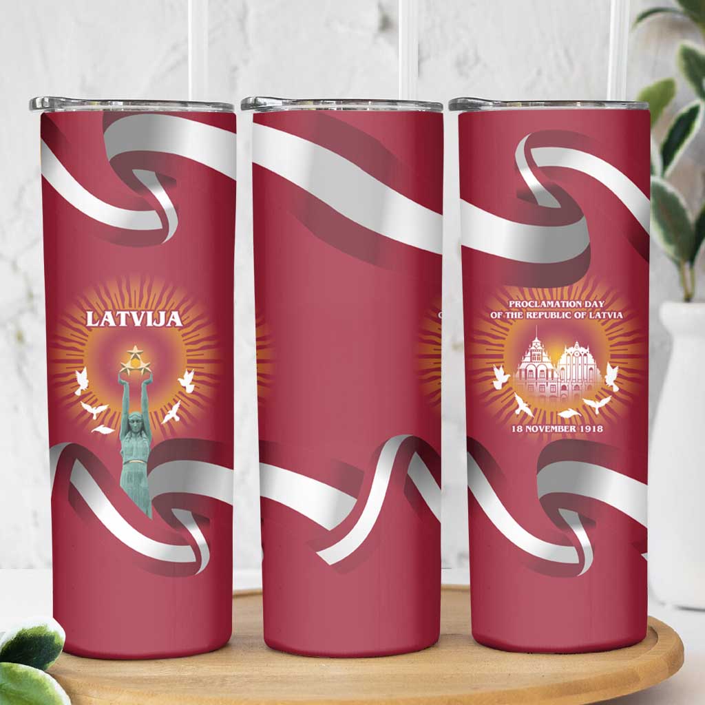 Latvia Skinny Tumbler with Freedom Monument and Doves Graphic – 18 November 1918 Design
