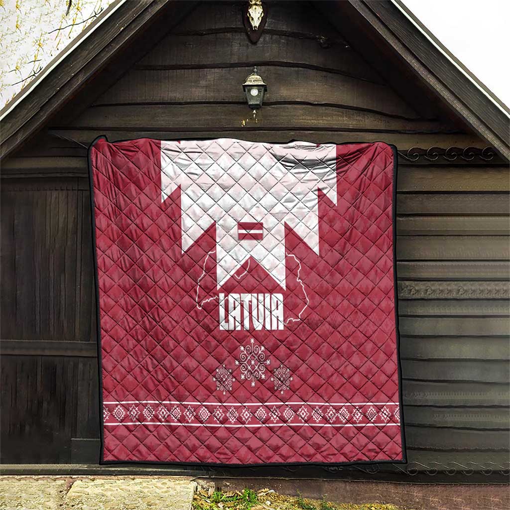 Latvia Quilt with National Coat of Arms and Knit Pattern – Three Stars One Heart Design