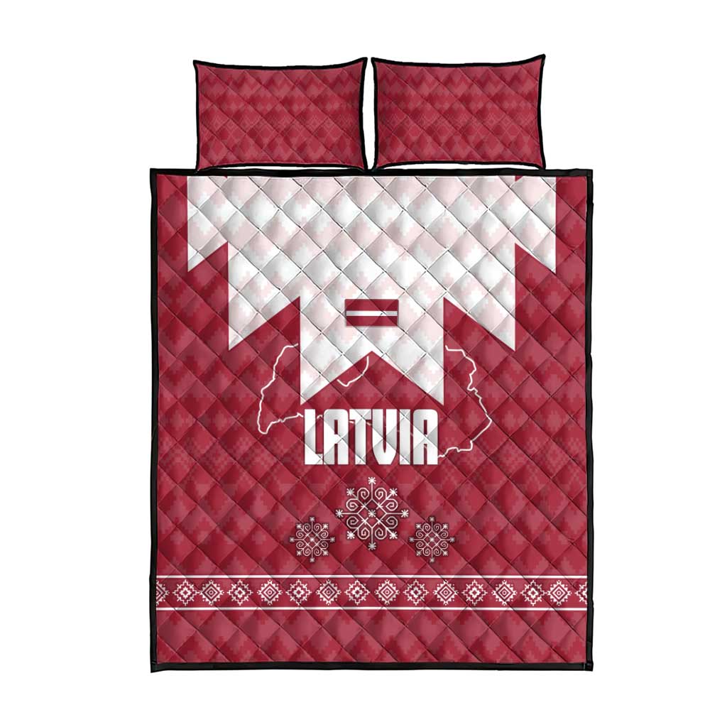 Latvia Quilt Bed Set with National Coat of Arms and Knit Pattern – Three Stars One Heart Design