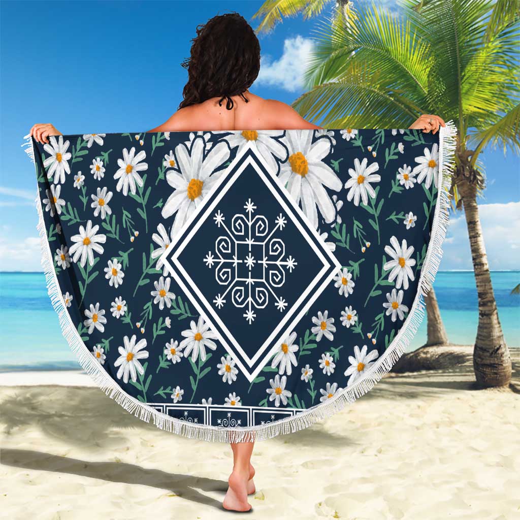 Latvia Beach Blanket with Margrietina Daisy and Ethnic Pattern – Latvia in Bloom Floral Design