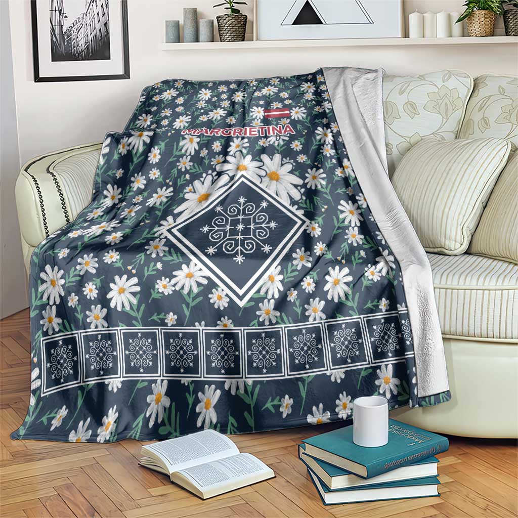 Latvia Blanket with Margrietina Daisy and Ethnic Pattern – Latvia in Bloom Floral Design
