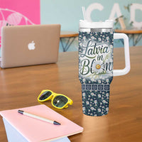 Latvia Tumbler With Handle with Margrietina Daisy and Ethnic Pattern – Latvia in Bloom Floral Design