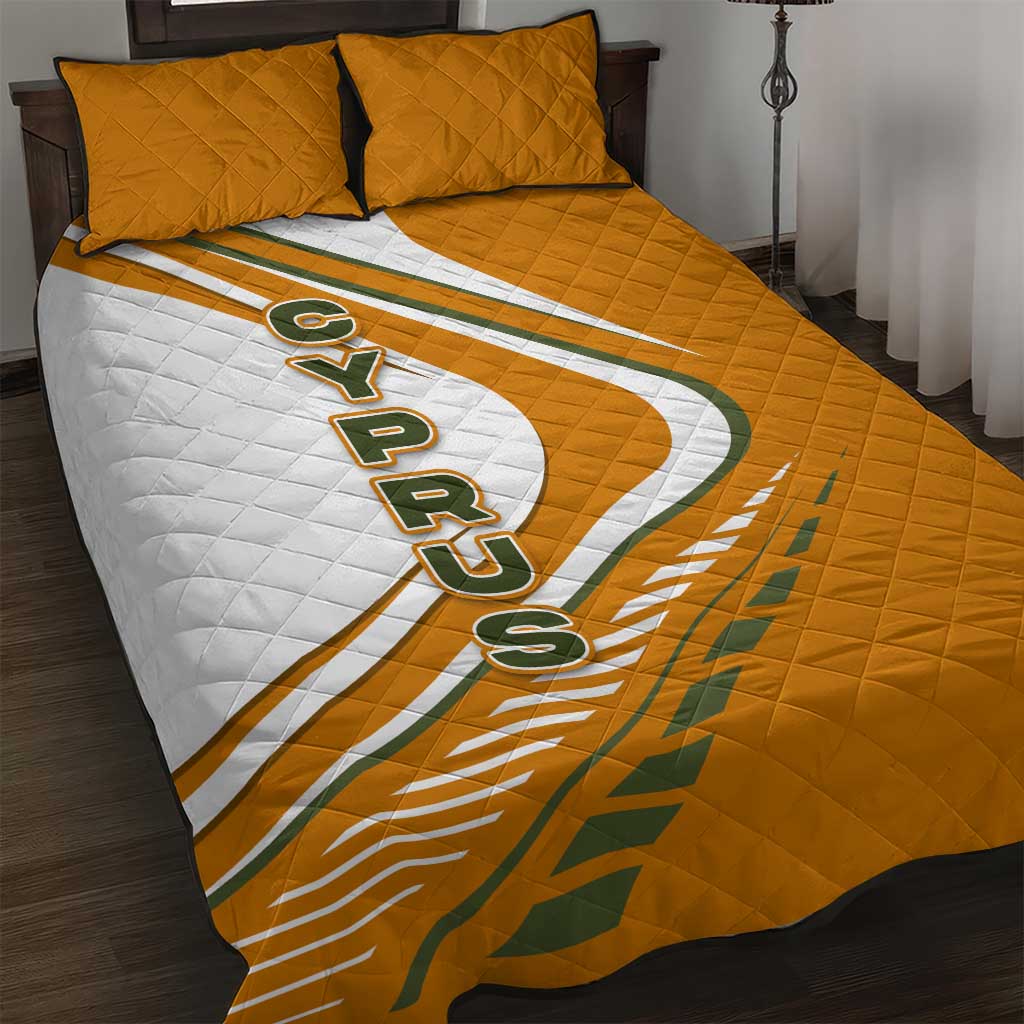 Cyprus Quilt Bed Set with Orange White Abstract Streak Design and Flag Emblem - Wonder Print Shop