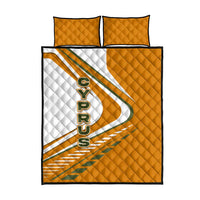 Cyprus Quilt Bed Set with Orange White Abstract Streak Design and Flag Emblem - Wonder Print Shop