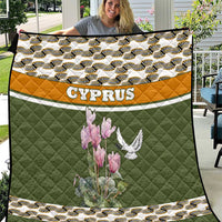 Cyprus Quilt with Cyclamen Flower Illustration Design and National Emblem - Wonder Print Shop