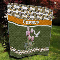 Cyprus Quilt with Cyclamen Flower Illustration Design and National Emblem - Wonder Print Shop