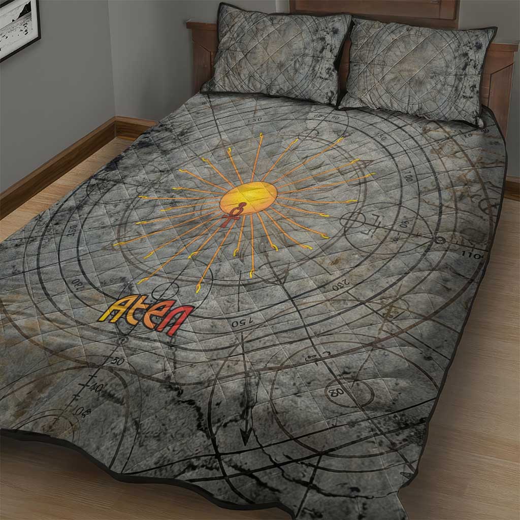Aten Ancient Egyptian Quilt Bed Set with Gray Astronomical Chart, Radiant Sun Disc Emblem, and Ankh - Wonder Print Shop