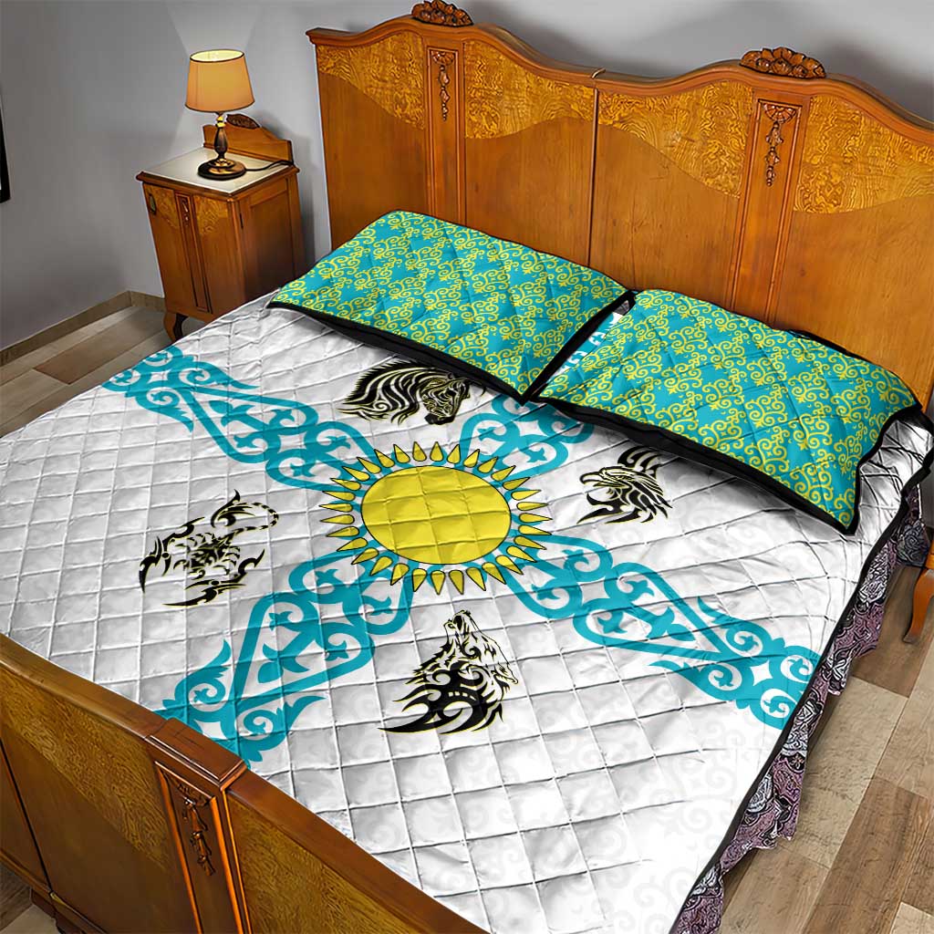 Kazakhstan National Symbols Quilt Bed Set with Tribal Animal Crest and Blue Ethnic Motif on White