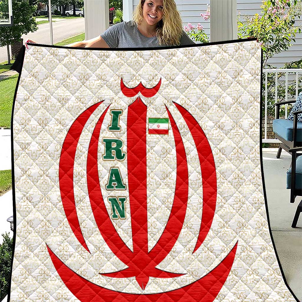 Iran Flag Pattern Quilt with Bold Red National Emblem Design
