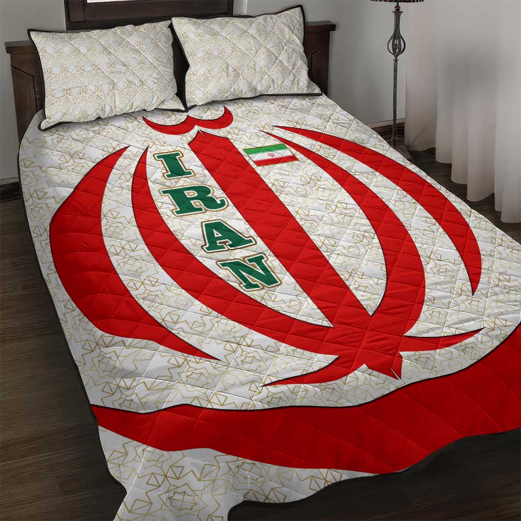 Iran Flag Pattern Quilt Bed Set with Bold Red National Emblem Design