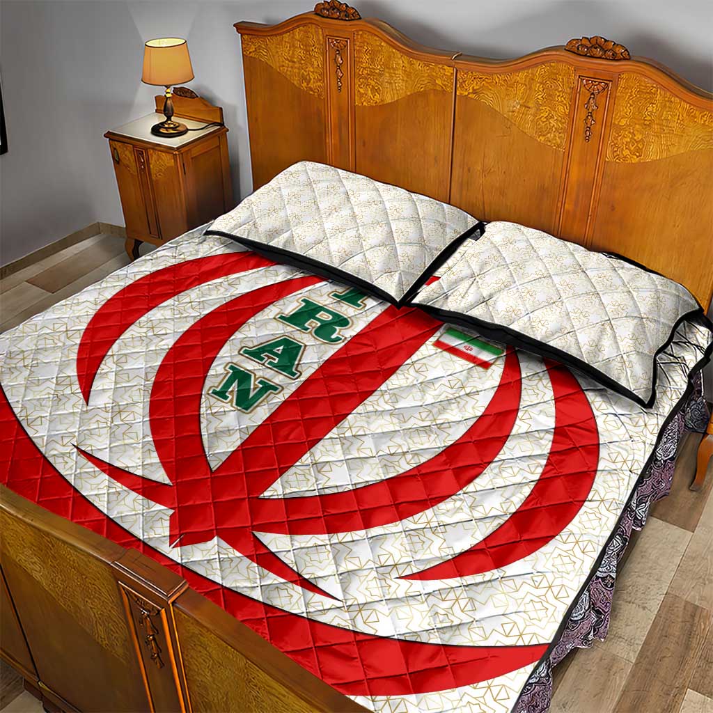 Iran Flag Pattern Quilt Bed Set with Bold Red National Emblem Design